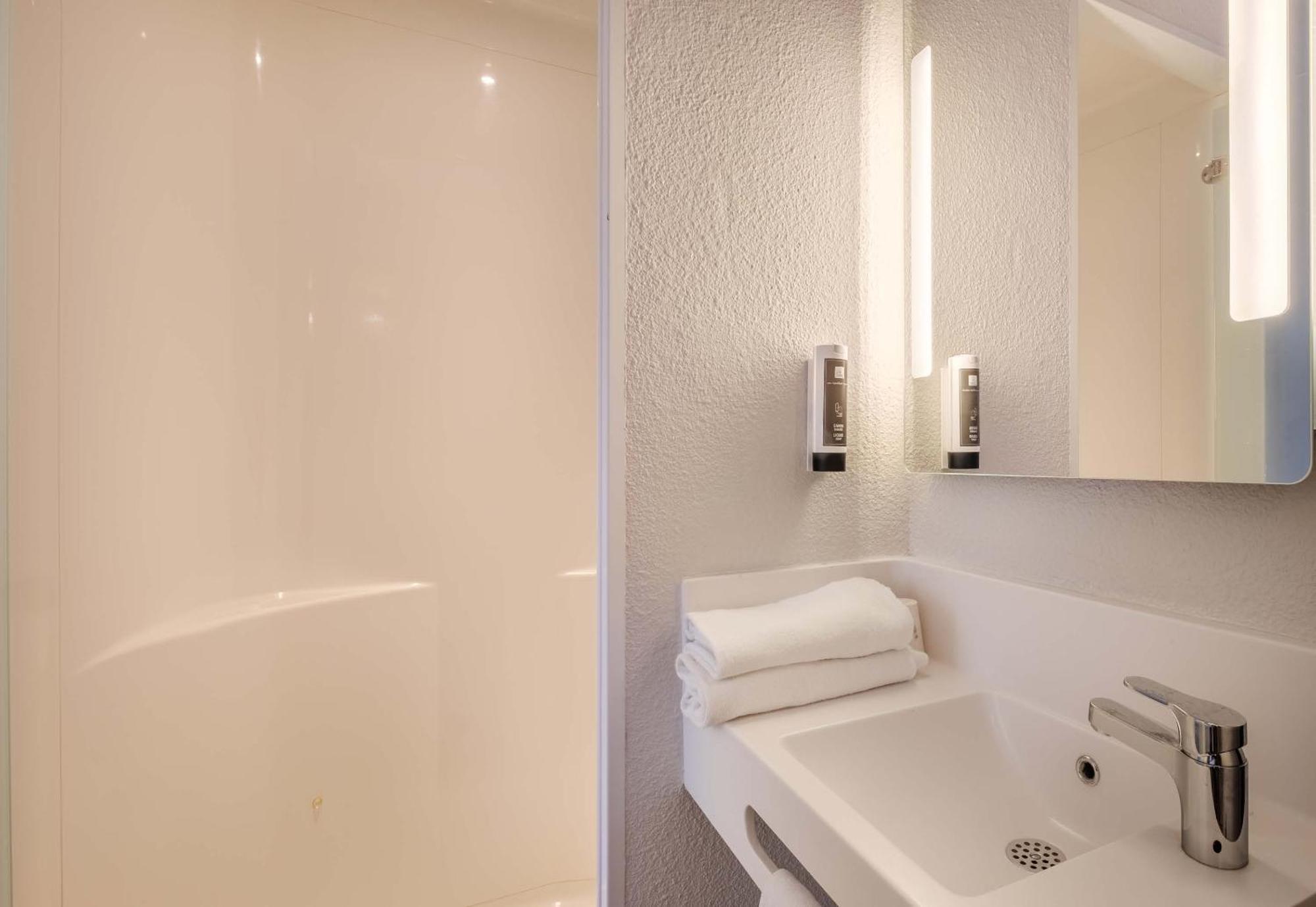 B&B Hotel Antibes Sophia Antipolis บิโอต์ ภายนอก รูปภาพ